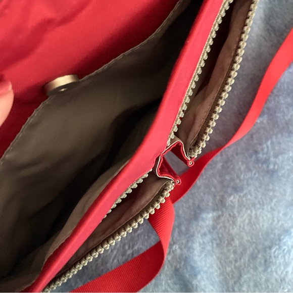 NWT Baggallini Red Comrade Crossbody - Picture 4 of 7